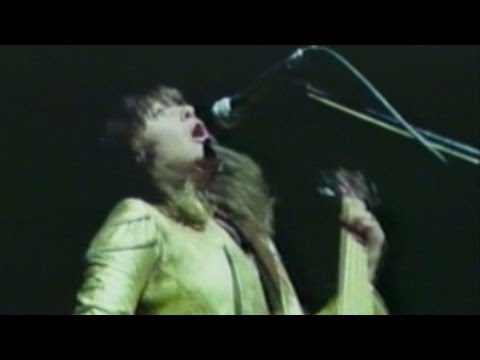 Suzi Quatro - All Shook Up 1975 (Live Video)