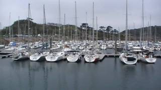 preview picture of video 'Trebeurden Marina, 22560 Trebeurden, Côtes-d'Armor, Brittany, France 19th April 2009'