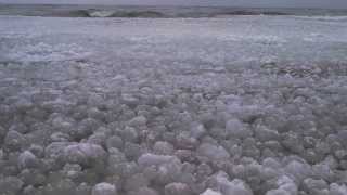 preview picture of video 'Ice balls on Lake Superior'