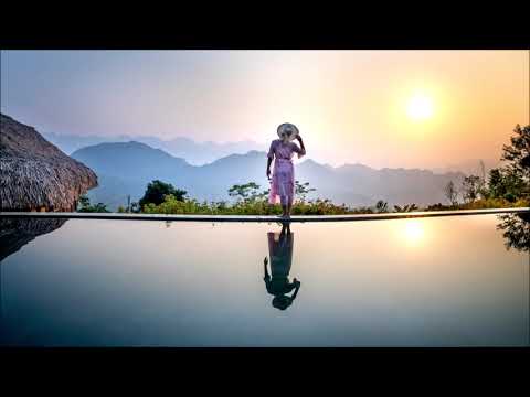 Alexxon - Chasing the skyline (Original mix)[Synth Collective]