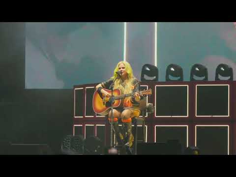 Video Thumbnail: Keep Holding On - Tampa, FL - The Greatest Hits Tour 2025