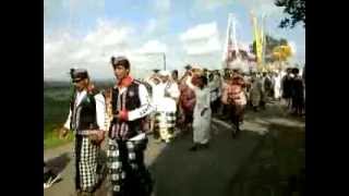 preview picture of video 'CULTURAL PROCESSION at Jatiluwih village - Bali'