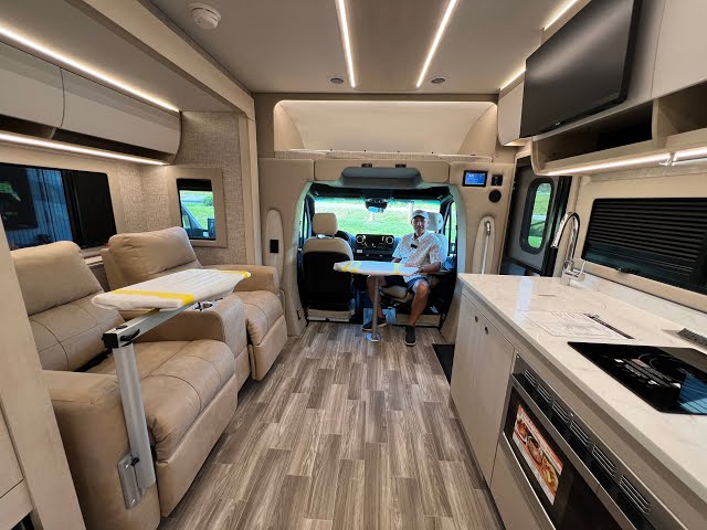 Preview image of 2026 Tiffin Wayfarer 25XPW (17N253133) youtube video