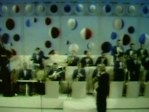 Swing and Sway with Sammy Kaye.wmv