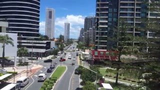 preview picture of video 'The monorail going from Jupiters Casino to Oasis Shopping Centre on the Gold Coast'