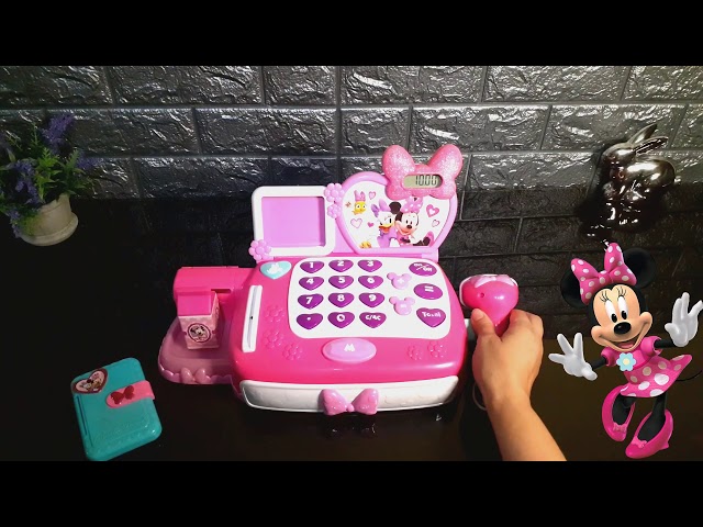 Vídeo relacionado con Just Play Caja registradora Minnie Mouse Bowtique de Disney Junior, con Sonidos; Juego Creativo para disfrazarse, Juguetes para niños a Partir de 3 años