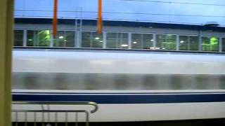 preview picture of video 'Shinkansen goes past station'