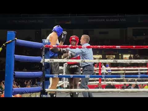 Олег Приймачов Oleh PRYIMACHOV знищив суперника у 1/2 фіналу Всесвтініх Ігор 1022. Суддя врятувалась