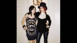 Everything-The Veronicas (with lyrics)