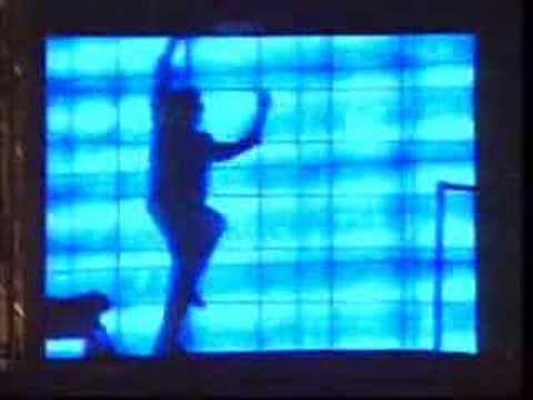 u2-zoo tv- zoo station