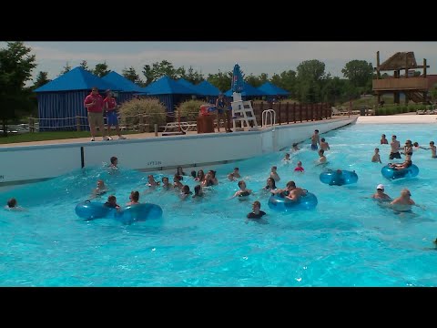 How a wavepool works at Raging Waves