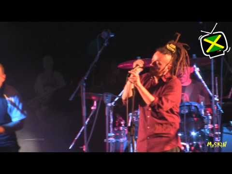 [13/15] Radici Nel Cemento - Me Ne Vojo Anna' - Live @ Ex Carcere S. Francesco - 18-5-2011