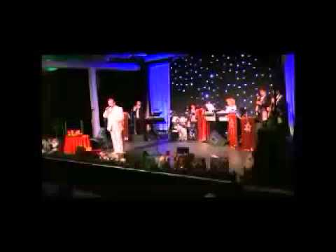 Ave Maria No Morro / RONNY WEILAND