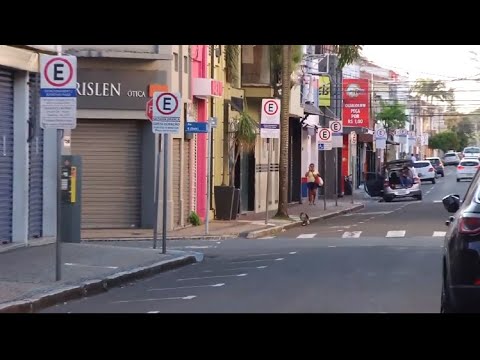 Comerciantes aproveitaram o último dia para tentar diminuir o prejuízo