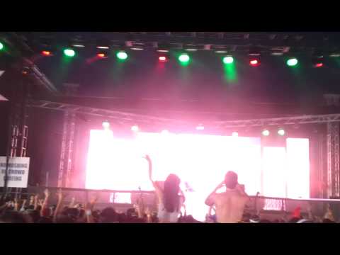 Gareth Emery - Concrete Angel [Future Music Festival Sydney 2012]