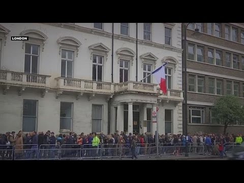 In coda per il voto i francesi all'estero