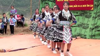 Download the video "越南苗族姑娘跳舞"