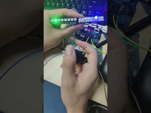 Vídeo relacionado con DollaTek 5PCS PS2 Joystick Juego de Control XY de Dos Ejes Módulo de desbloqueo de Joystick para Arduino