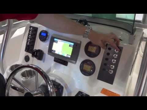 Walk Through of the New Robalo R200 Boat