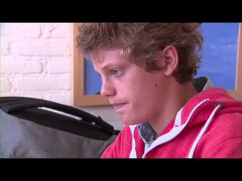 Brugklas Seizoen 01 Aflevering 12 - Inbreken &  Ongesteld