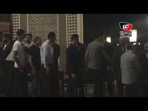 حسام غالي يساند محمد فضل في عزاء نجله بمسجد الشرطة