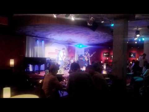 Piotr Mazurek Trio -  piękny jazz