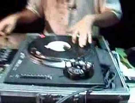 Dj Skeptik with The Dub & The Restless Live