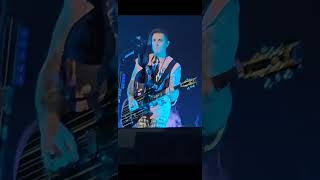 Download lagu Synyster Gates Being Adorably Cute 😍 | A7X ‘Nightmare’ Live in Peru 2025 – Guitar God Moments! mp3
