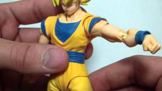 S.H.Figuarts Super Saiyan Son Goku – Dragon Ball Z Tamashii Nations Figure Unboxing