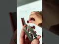 Changing a safety razor blade 🪒