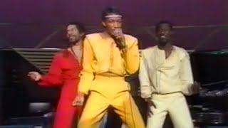 Kool &amp; The Gang - Joanna - Live
