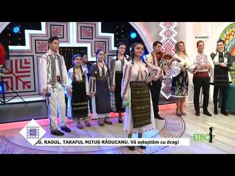 Laura Ungureanu- Afară plouă și tună