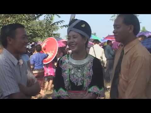 Ob Tus Nraug Hmoob Koom Ib Tus Nkauj Hmoob Hais Kwv Txhiaj