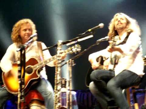 SHAW-BLADES DO SIMON AND GARFUNKEL LIVE!!