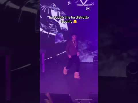 ANNA e NIKY SAVAGE CANTANO “TT LE GIRLZ” LIVE E IL PUBBLICO IMPAZZISCE