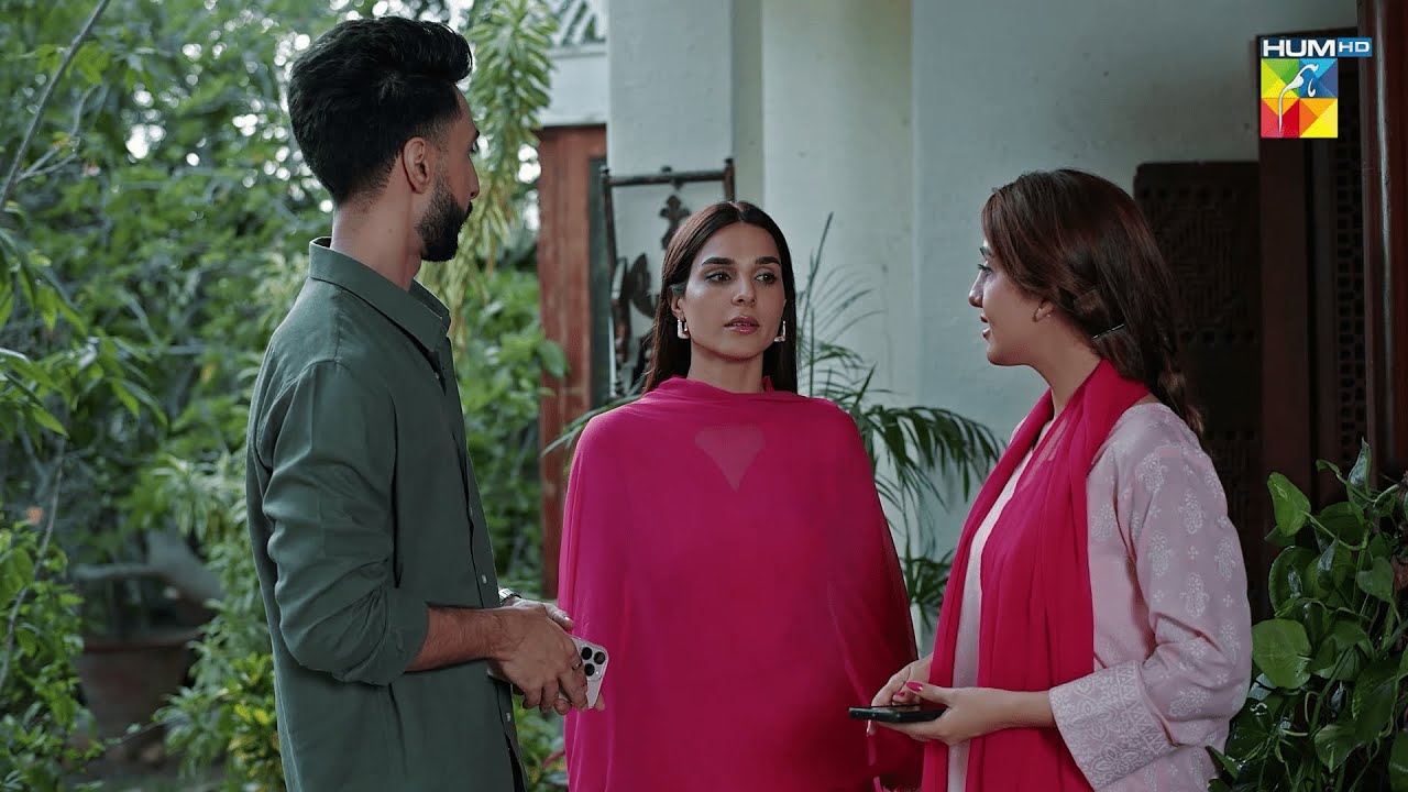 Raahim Flirt Kartay Huay Pakra Gaya.😓 #meribahuain - HUM TV