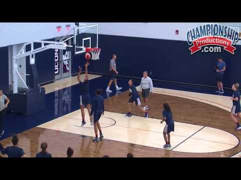 Geno Auriemma Teaches an Effective Offensive Set!