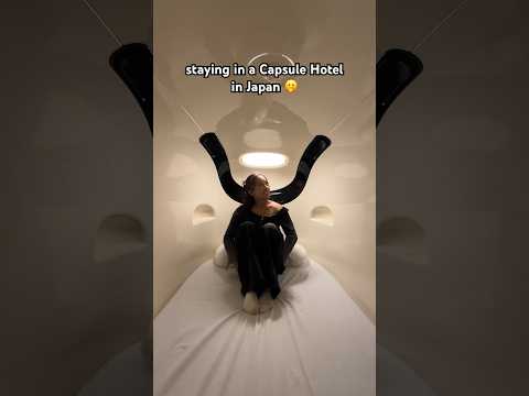 I stayed in a CAPSULE HOTEL in Tokyo 🫢 (hotel tour!)