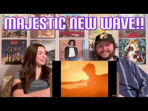 SIMPLE MINDS- ALIVE AND KICKING- REACTION ( WE MIGHT HAVE TO FIGHT OVER THIS ONE!)