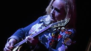 Melissa Etheridge Live Song &quot;Wild and Lonely&quot; Jam 2019 Medicine Show Tour AMT Concert