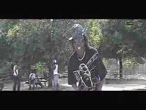 Mar Deze "Gee Gee Wearin it" Music Video