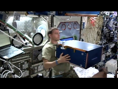 Treći element S02E31 - Istraživanje svemira