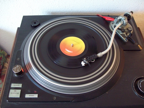 New Seekers - It's So Nice To Have You Home  No.44   2nd Week August 1976 UK