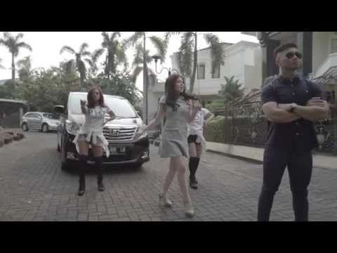 TINA TOON -  PHP (Pemberi Harapan Palsu) 2015 OFFICIAL VIDEO KLIP