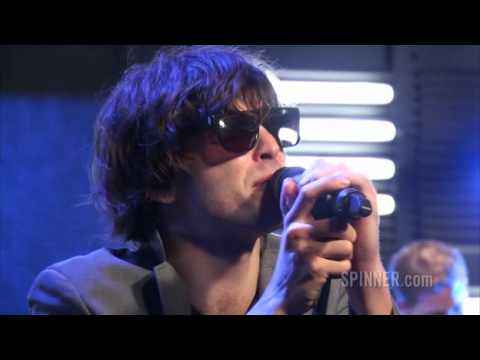 Mark Ronson & The Business INTL - The Bike Song (live)