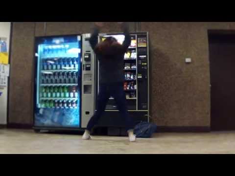 ⁣Vending Machine Prank - Work off your snack