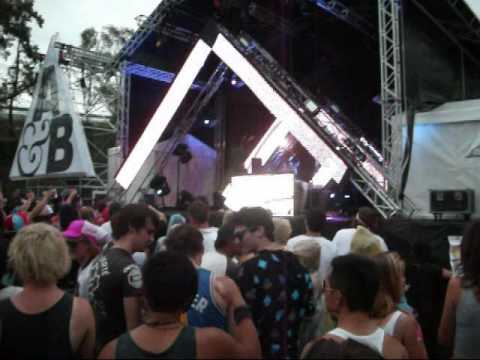 Future Music Festival 2010 Melbourne - Super8 & Tab