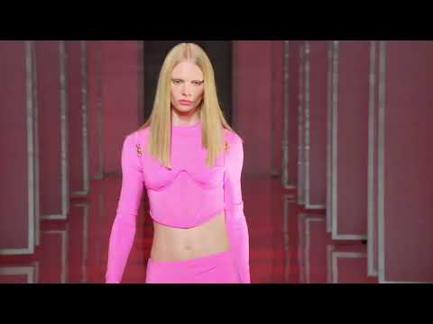 Versace Fall-Winter 2022 Women's | Fashion Show |...