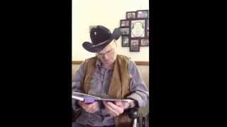 Grandpa Bob reading "The Night Before Christmas ".