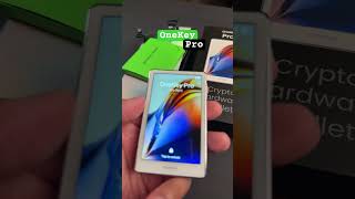 OneKey Pro ハードウェアウォレット